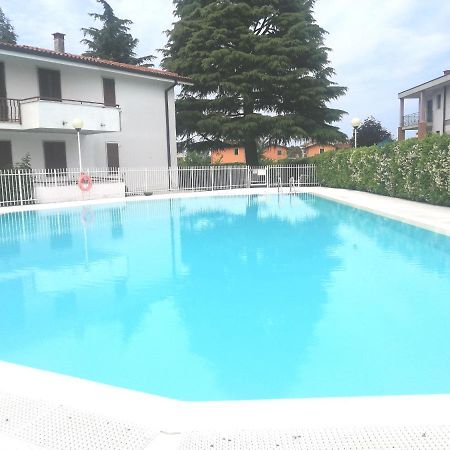 Appartamento A Peschiera Del Garda Con Piscina Exteriér fotografie